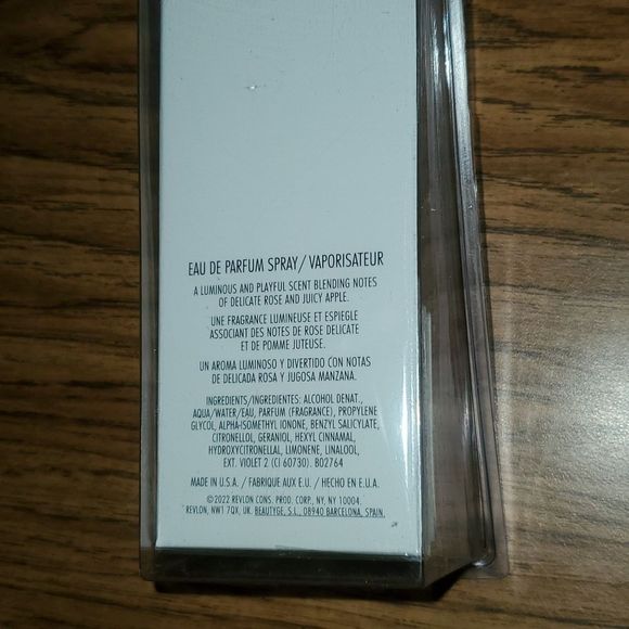 NEW Revlon Rose Apple Scentblendz E.D.P. Artisanal Fragrance SPRAY 3.4 fl.oz. - Picture 9 of 10